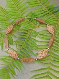Rewarewa & silky oak necklace